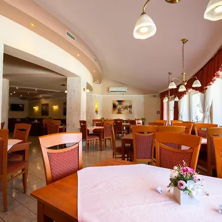 & Wellness Orchidea 3* Veľký Meder