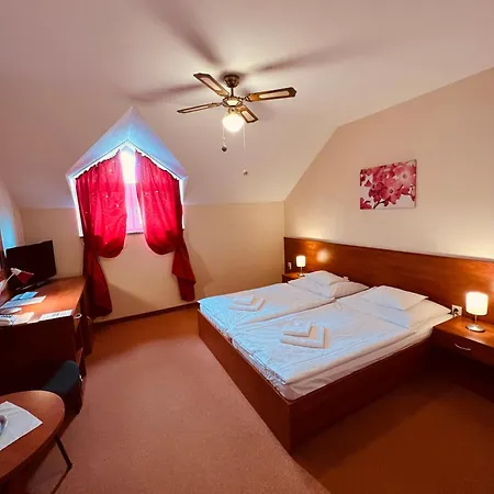 Orchidea & Wellness Hotel 3*